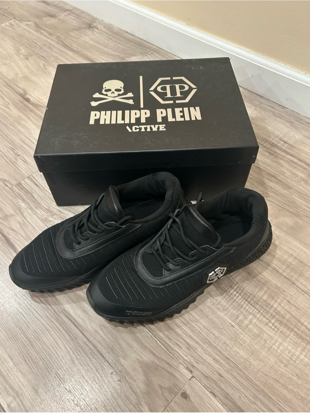 Final Sale Philipp Plein Men’s Black Low-Top Logo Sneakers